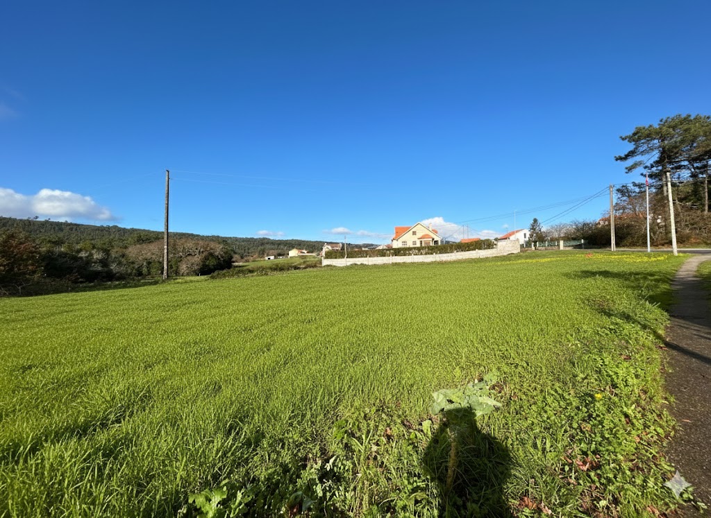 FINCA EDIFICABLE EN VENTA – 732 m², URBANIZABLE, A 1 KM DE LA PLAYA DE COROSO