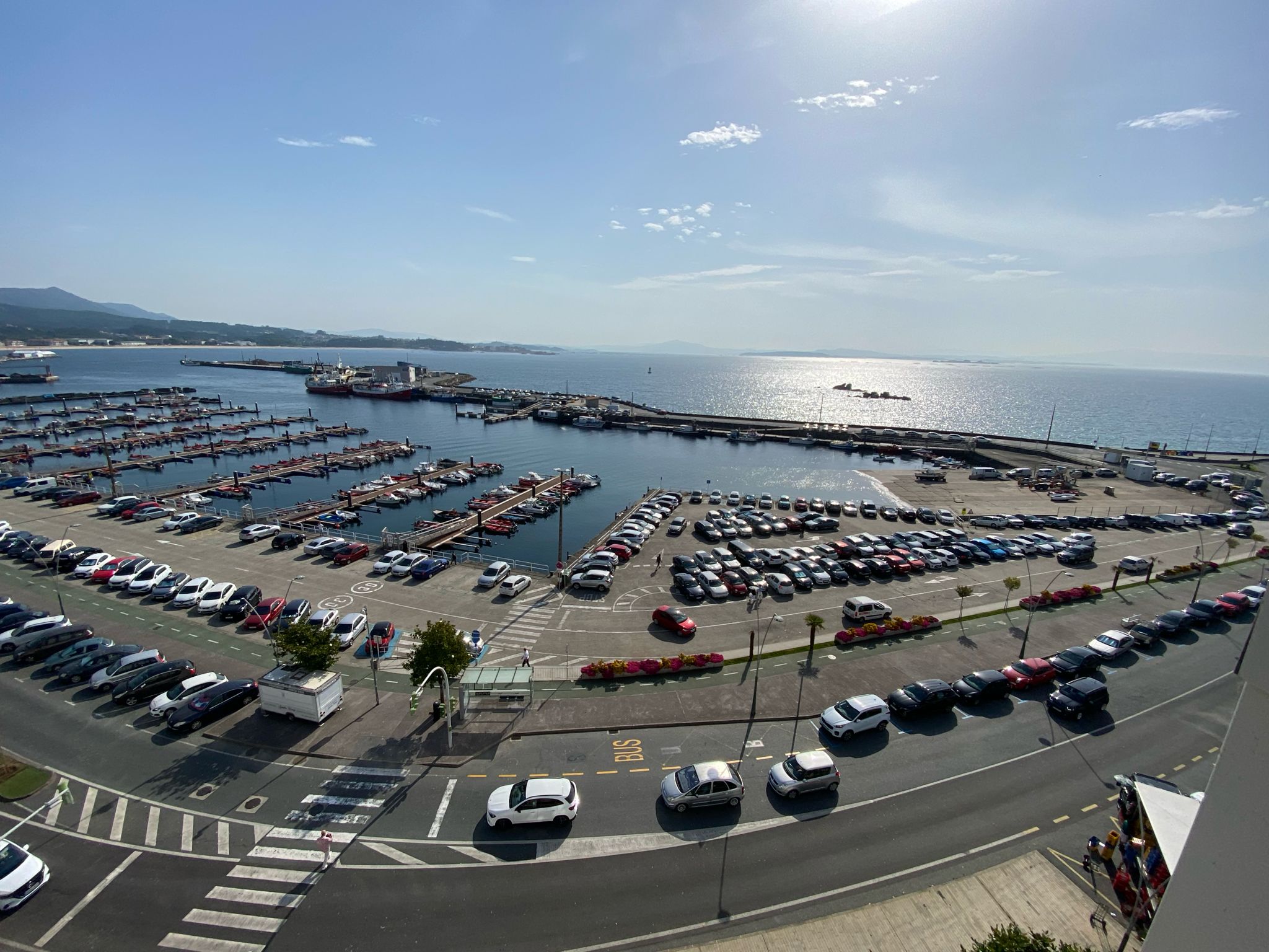 ÁTICO EN ALQUILER VACACIONAL EN EL MALECÓN DE RIBEIRA 2.200 EUROS MES